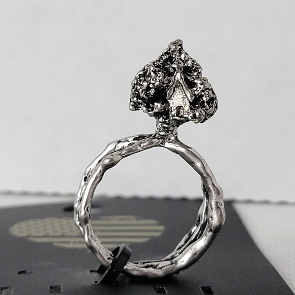 Tree House Statement Ring Silver Tone - Picture 2 of 8